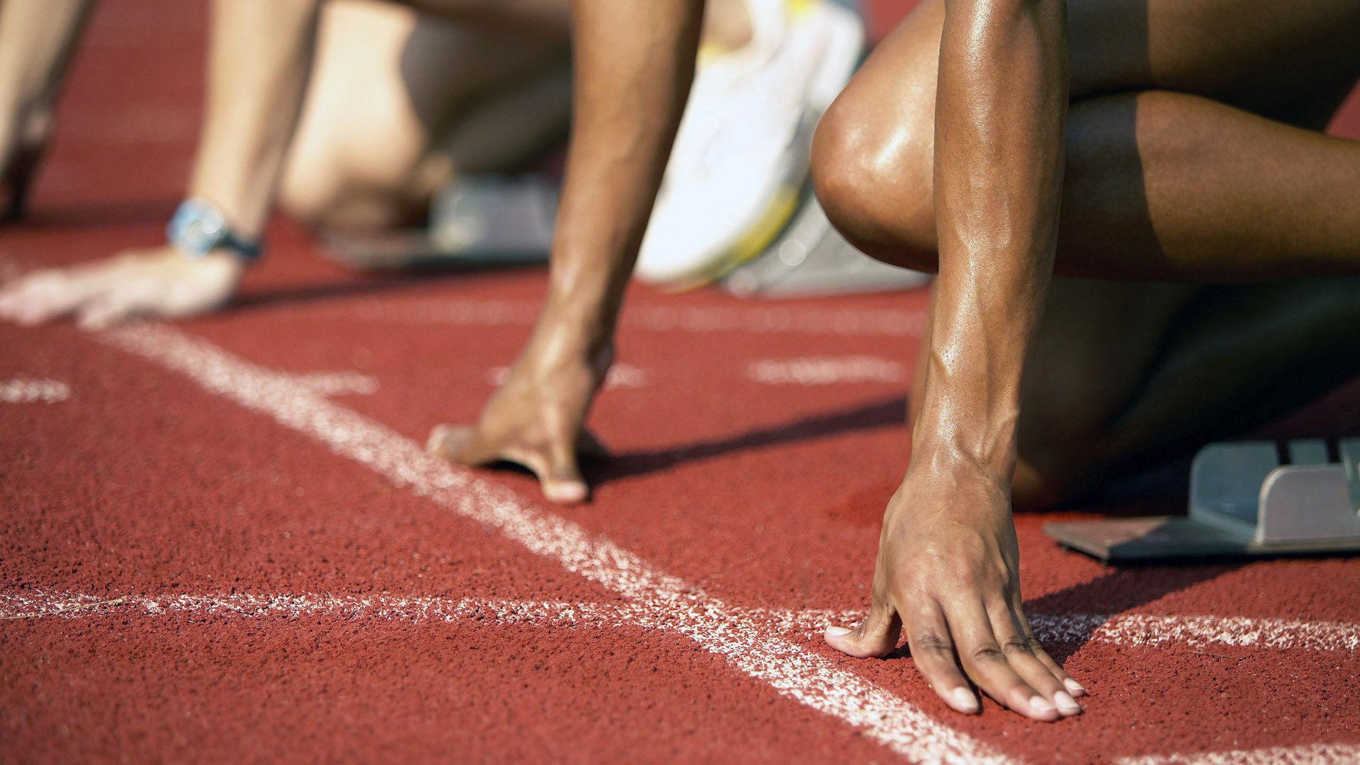 CBA常规赛决赛对决在即！利雅得新月演练定位球，菲尼克斯太阳密集防守应对